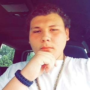 Meet your Posher, Devin