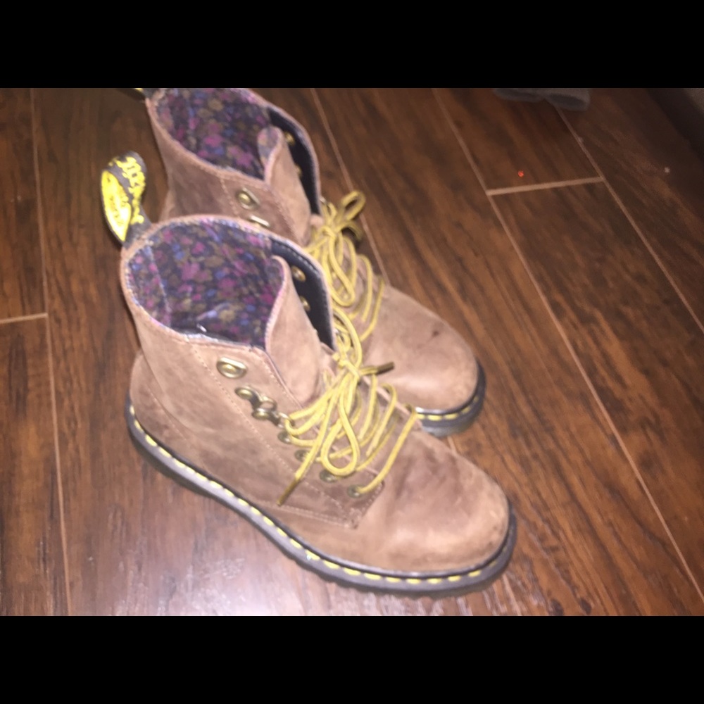 Dr. Martens Air  Size 8 in Women