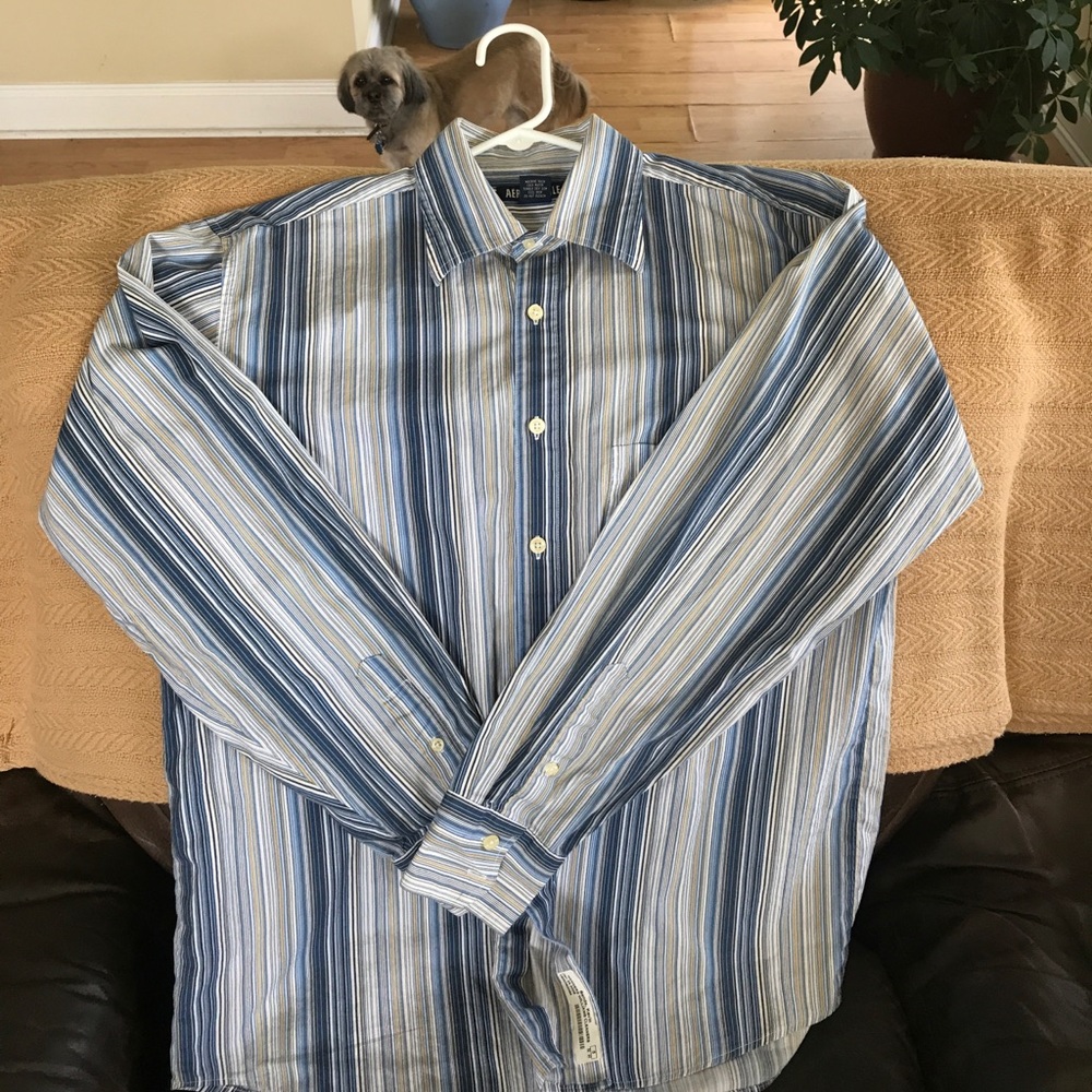 casual button down long sleeve shirt