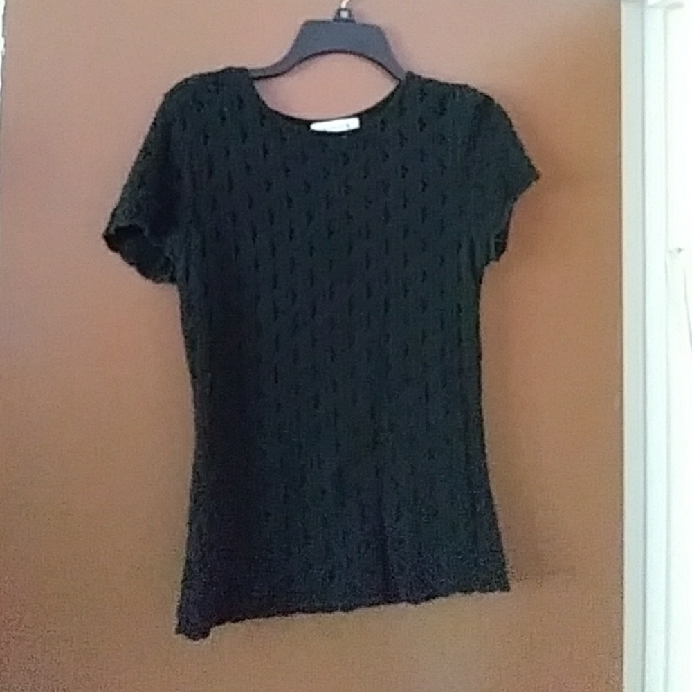 Black short sleeve knitted top