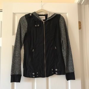Buckle Daytrip black and grey lightweight coat