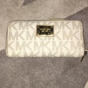 White Michael Kors wallet
