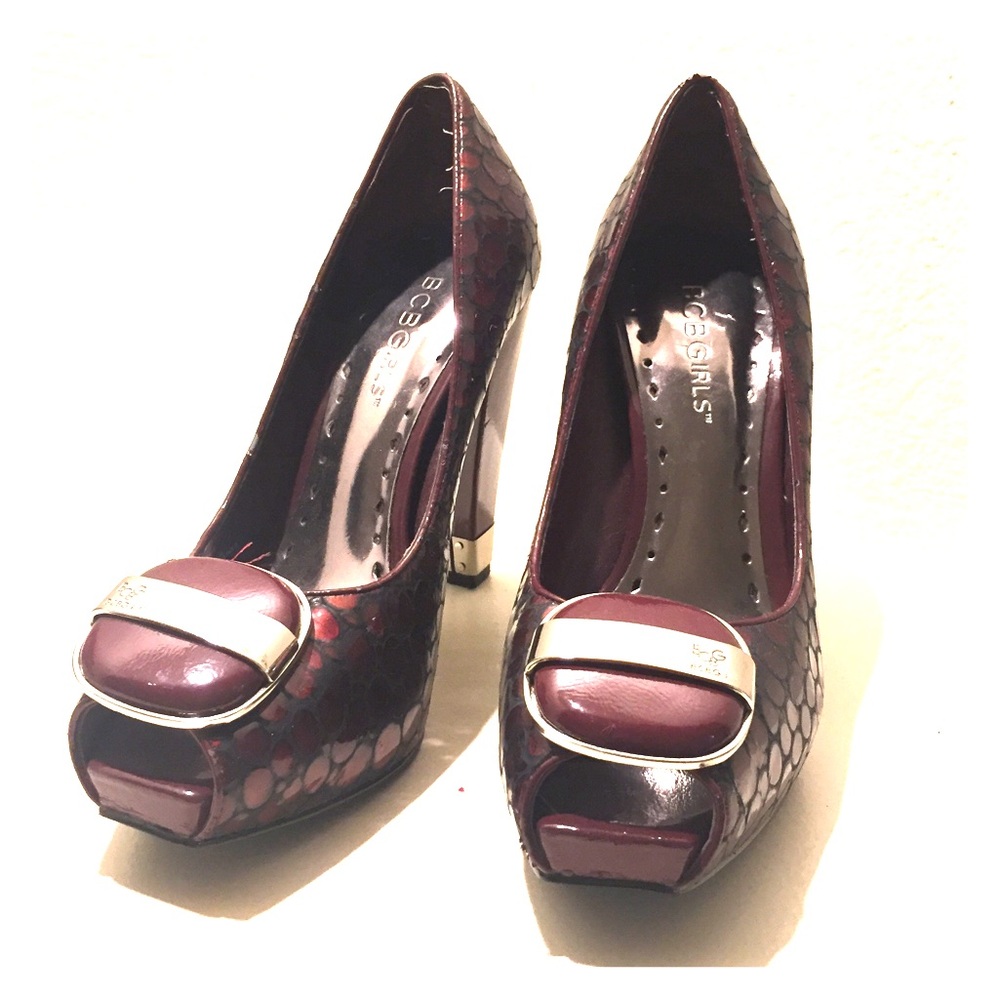BCBGENERATION peep toe heel