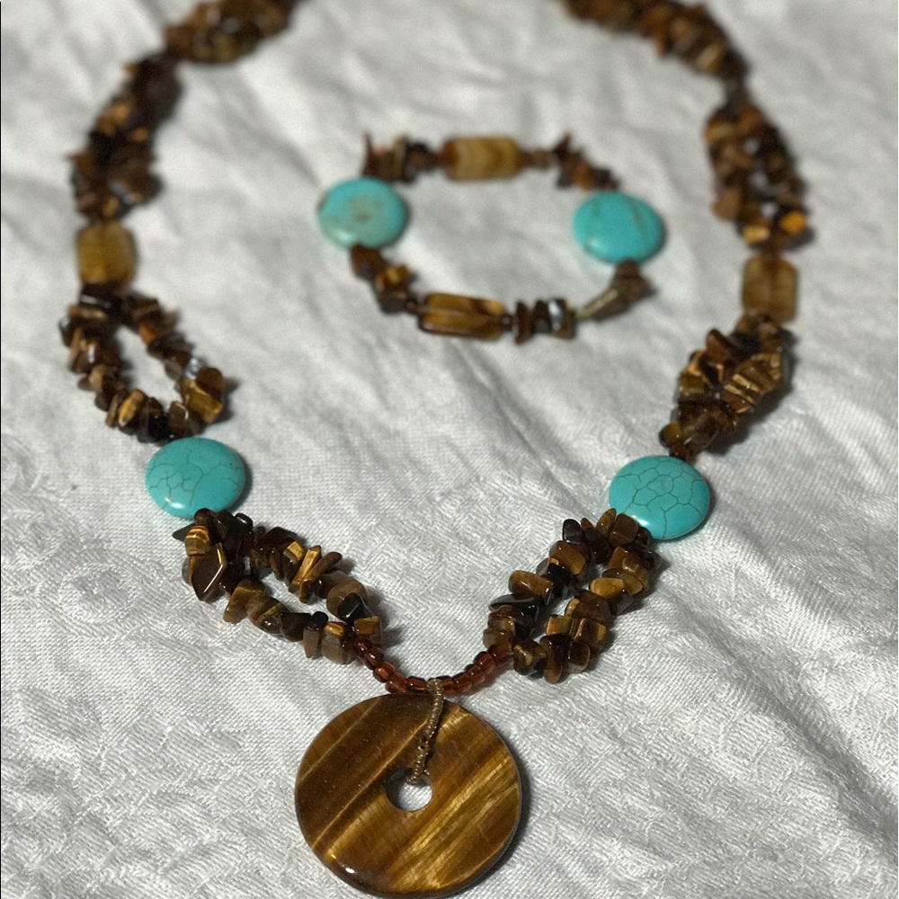 Necklace and bracelet