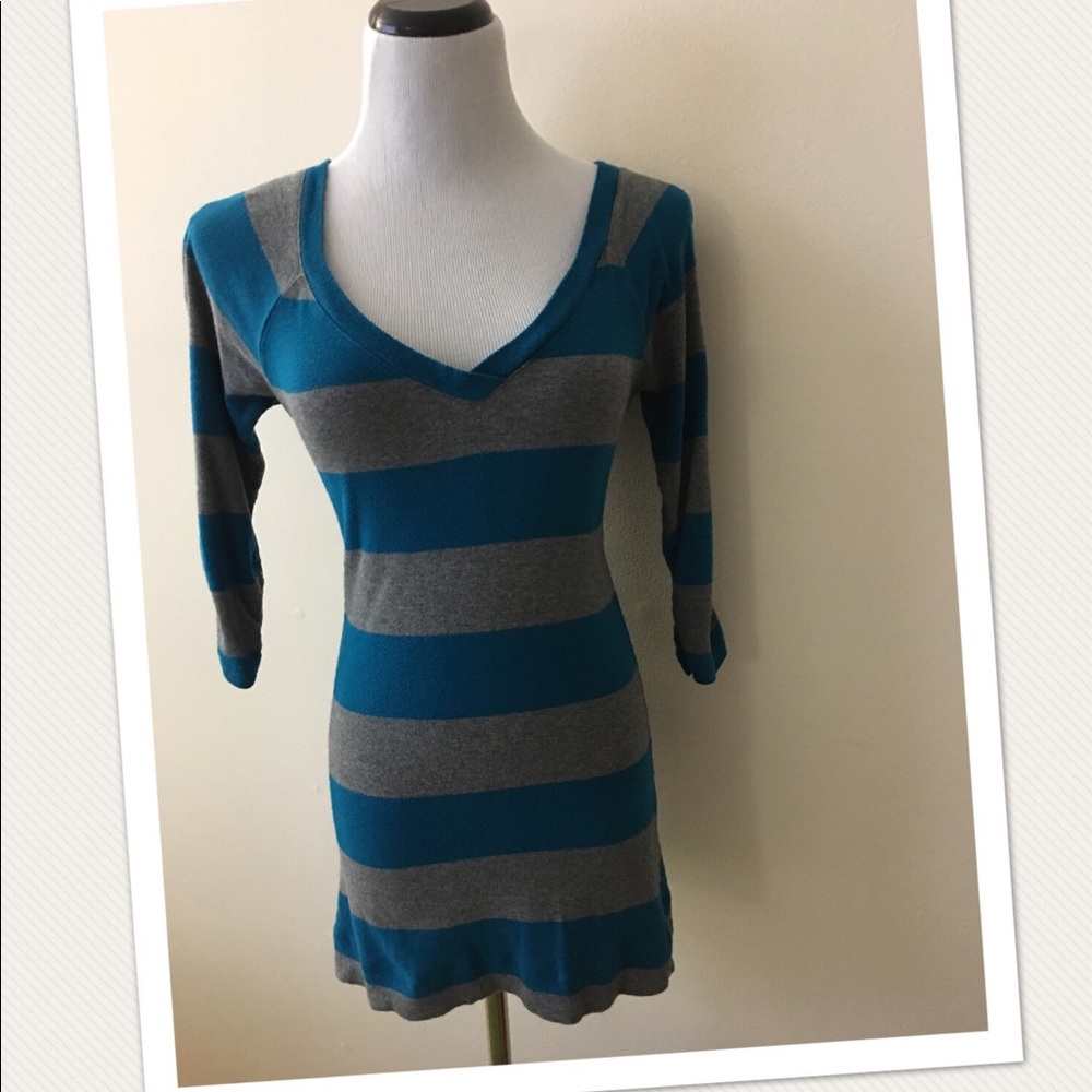 Express V-Neck Tunic Striped Sweated Top