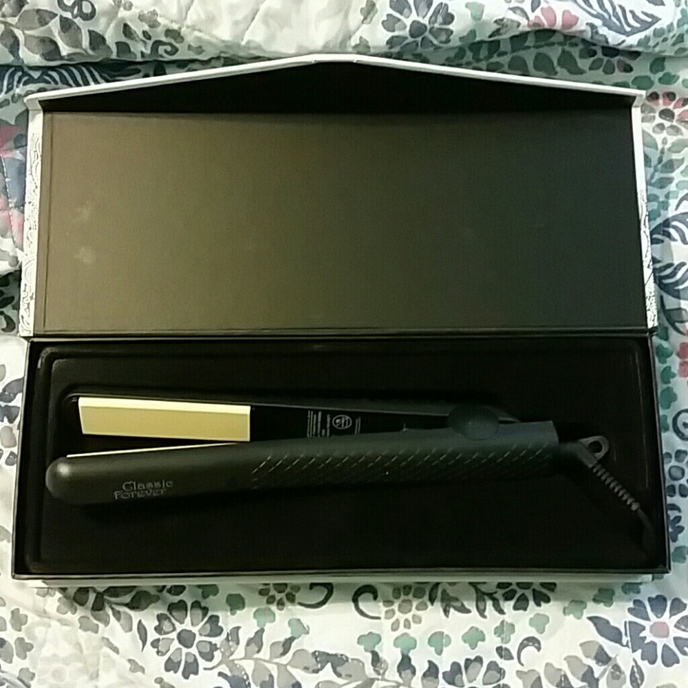 Herstyler professional straightening iron