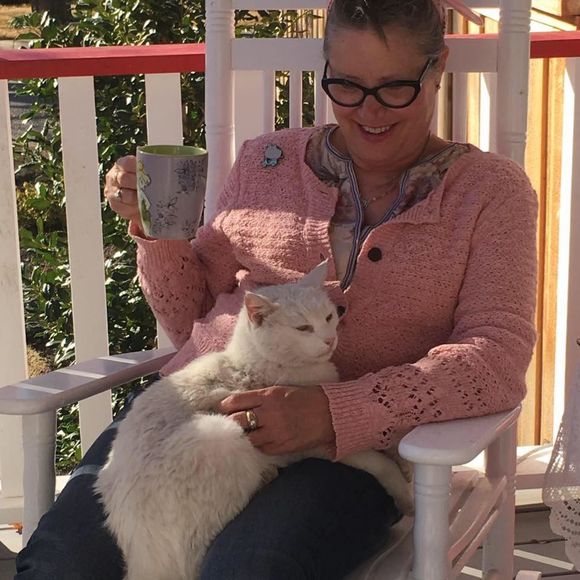 Meet your Posher, Kathy - Picture 1 of 1