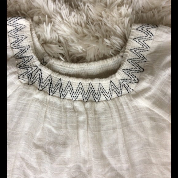 Evereve • off the shoulder top - Picture 3 of 4