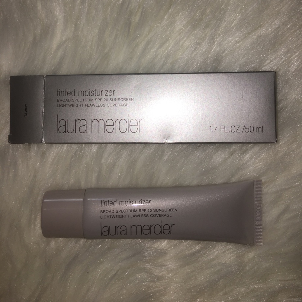 LAURA MERCIER Tinted Moisturizer SPF 20 - TAWNY
