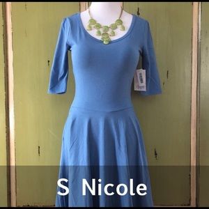 Small lularoe Nicole NWT