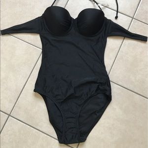 Brand new NEVER WORN American Eagle ONE PIECE!