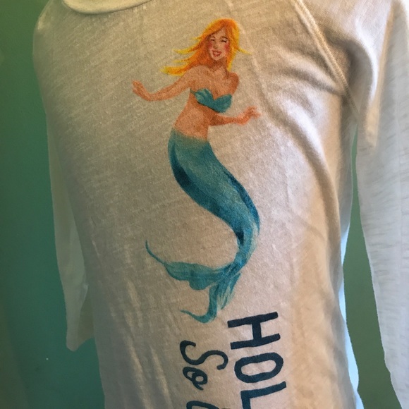 Hollister 3/4 Mermaid T-Shirt - Picture 2 of 4