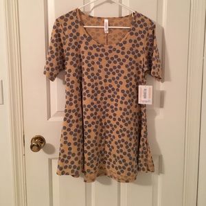 NWT Lularoe polka dot perfect t size xxs