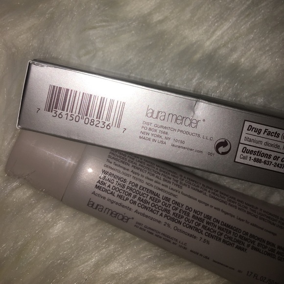 LAURA MERCIER Tinted Moisturizer SPF 20 - MOCHA - Picture 3 of 4