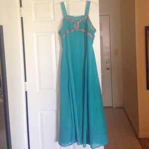 Prom bridesmaids wedding embroidered dress L