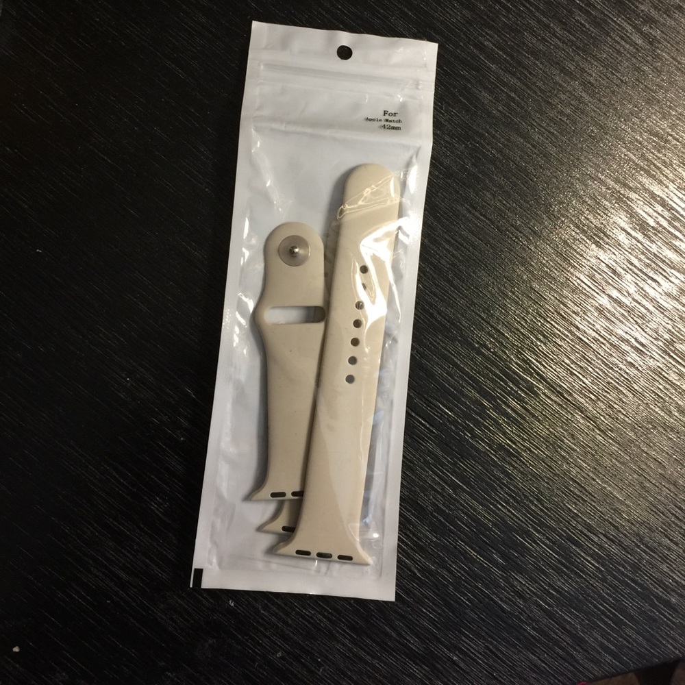 NWT 42 mm cream Apple Watch band