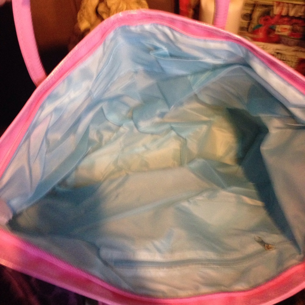 Ed Hardy Tote ๐ - Picture 4 of 4
