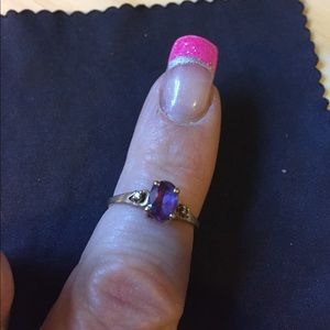Gold tone amethyst stone Like ring