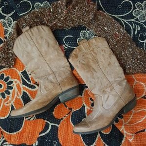 Distressed Manmade Womens 8.5 Cowboy Boots