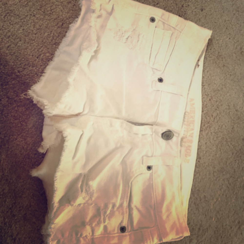 White American eagle shorts