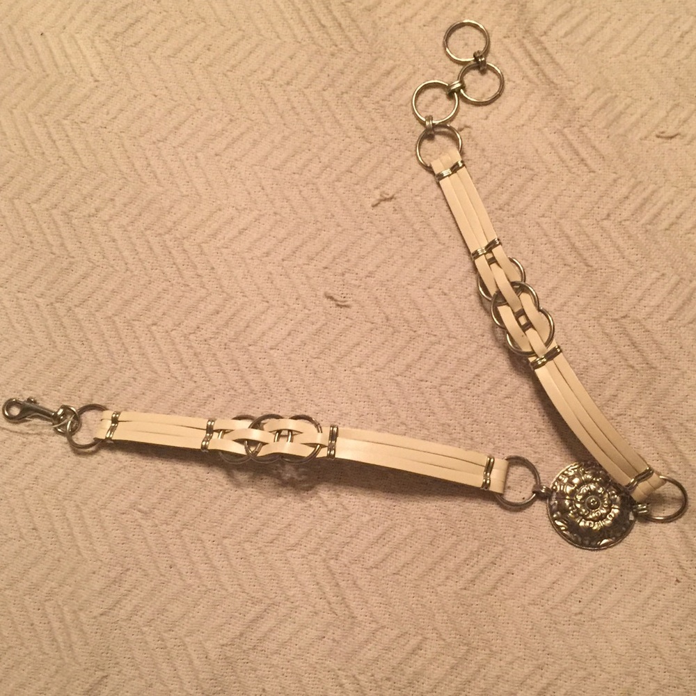 Vintage belt with leather and metal