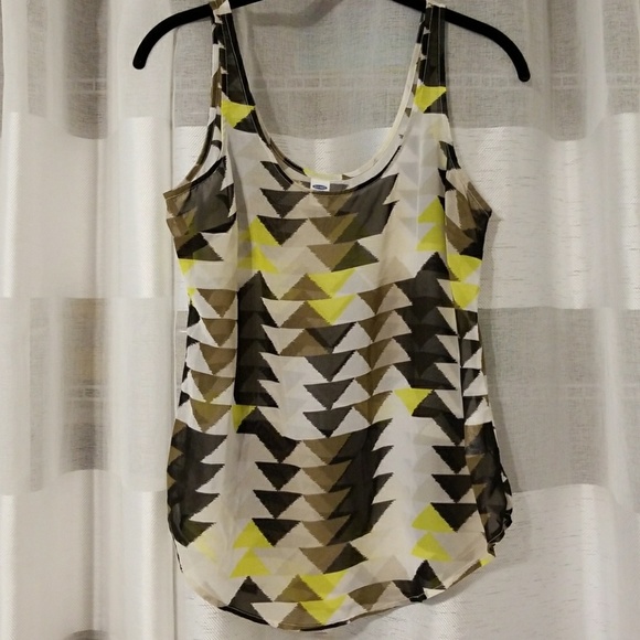 OFFERS WELCOME ◾Old Navy Geometric Print Tank◾ - Picture 2 of 5