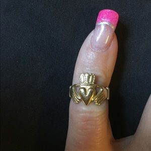 Gold Irish claddagh ring stamped 14 k