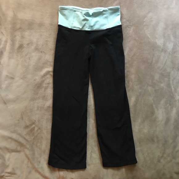 Lululemon gather and crow crop leggings - Picture 1 of 3
