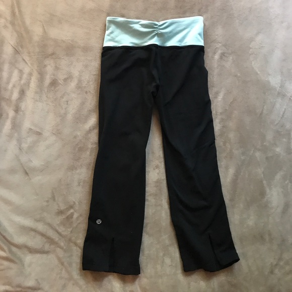 Lululemon gather and crow crop leggings - Picture 2 of 3