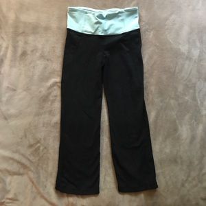 Lululemon gather and crow crop leggings