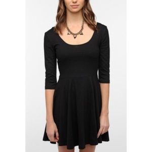 sparkle and fade 3/4 sleeve knit skater dress