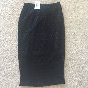 NWT Guess lace illusion skirt. 25" in length. XS