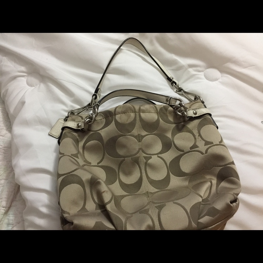 COACH HANDBAG TRIMMED IN WHITE LEATHER
