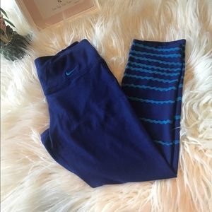 New with tag Nike women's workout capris