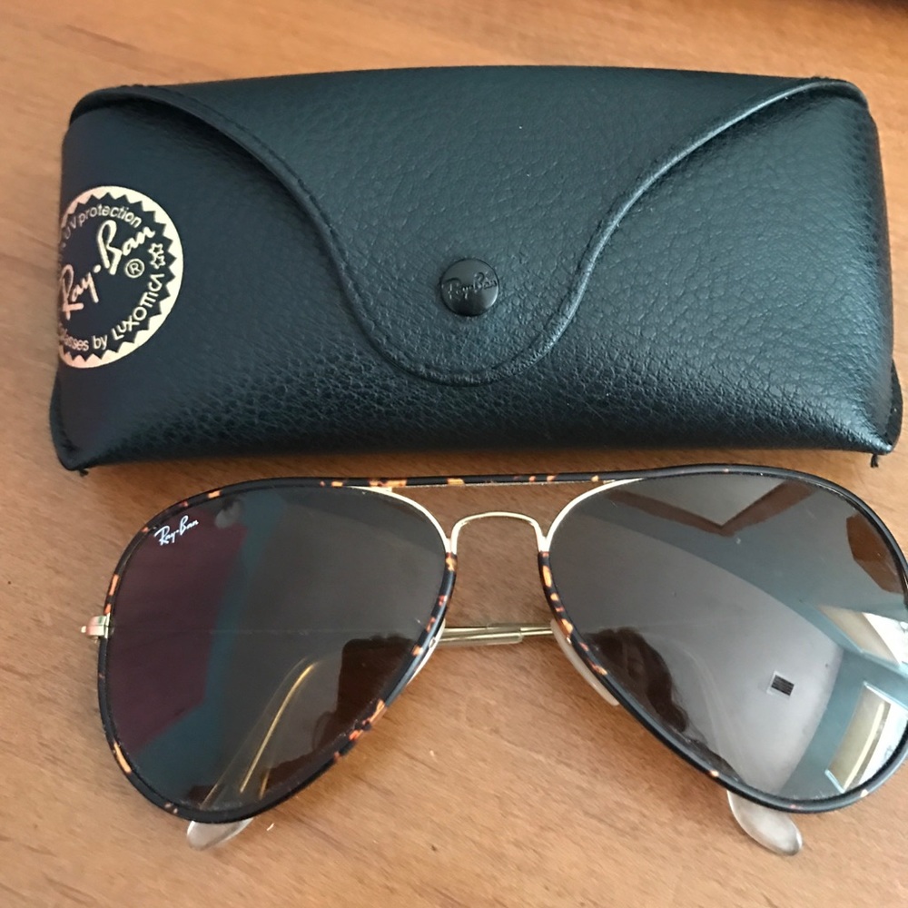 Tortoiseshell Ray-ban aviators