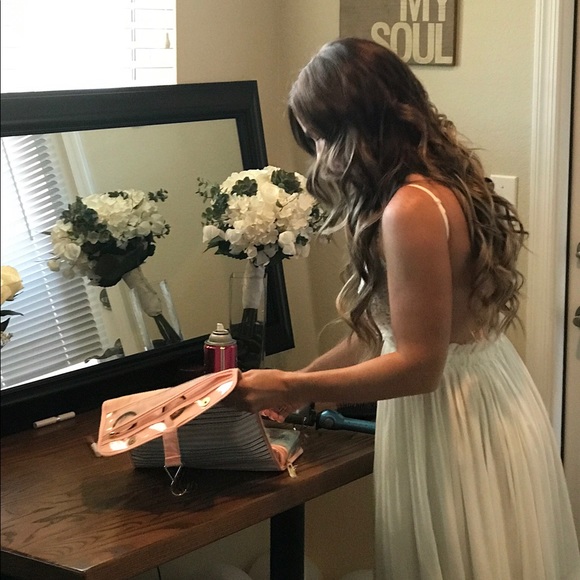 Meet your Posher, Quinn - Picture 2 of 4