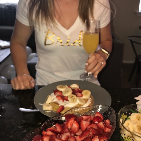 Meet your Posher, Quinn - Picture 3 of 4