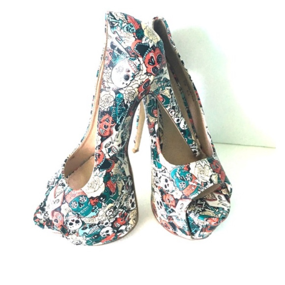 Skull pumps