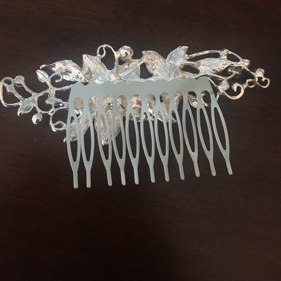 Bridal Hair Comb - Picture 2 of 3