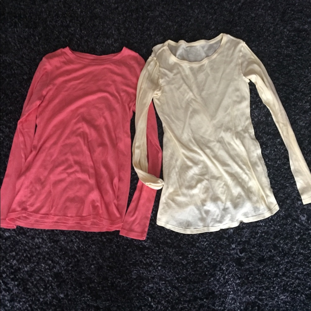 2 women's medium long sleeve shirts