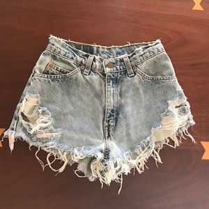 Levi's Cutoffs
