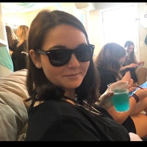 Meet your Posher, Liz