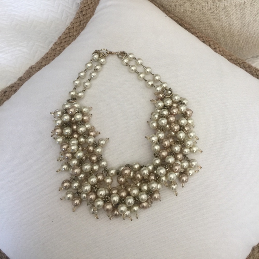 Stella and Dot cluster pearl choker necklace