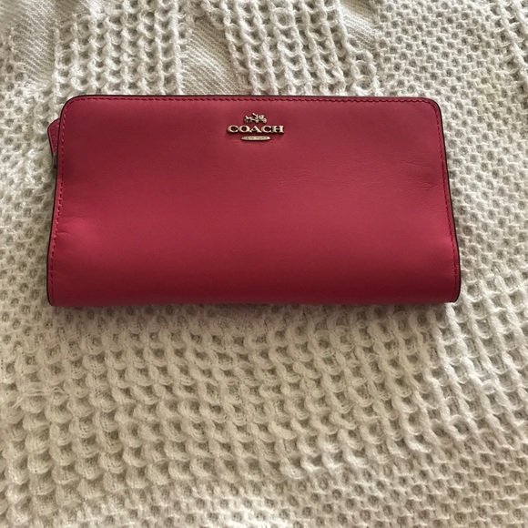 Coach Wallet Zip Around - Picture 1 of 4