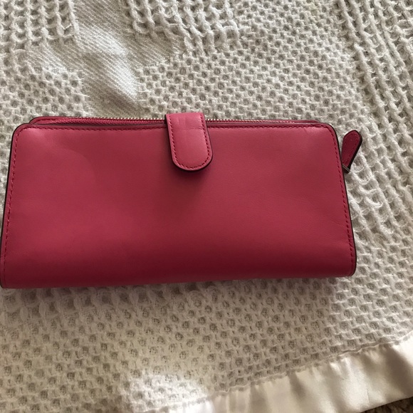 Coach Wallet Zip Around - Picture 2 of 4