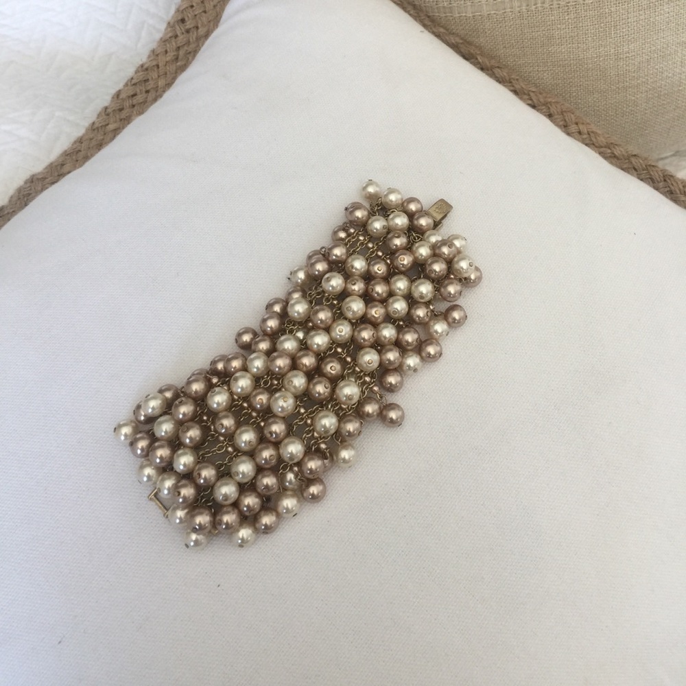 Stella and Dot cluster pearl bracelet