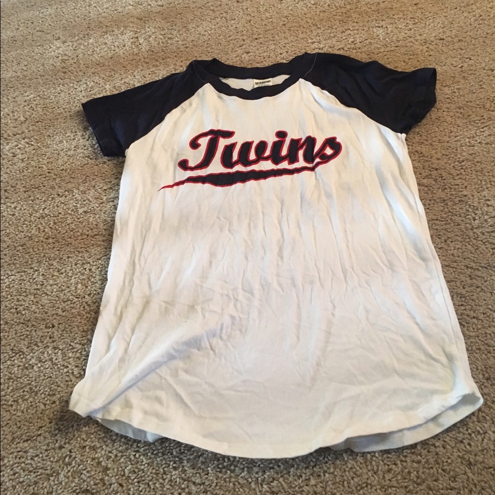 Minnesota twins short sleeve top never worn white