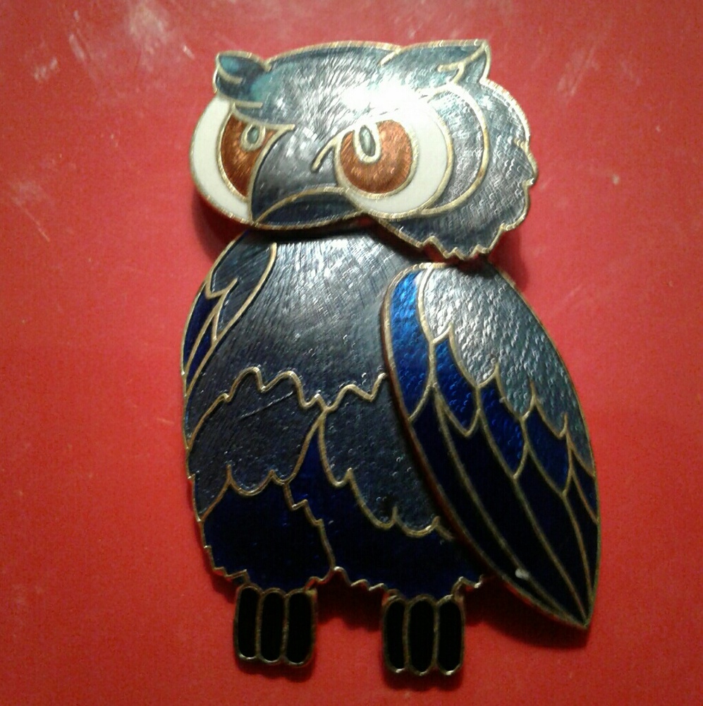 Owl brooch