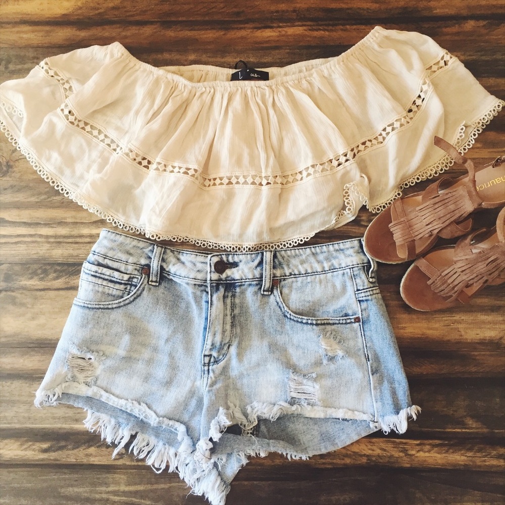 Kendall and Kylie high waist destroyed shorts-9