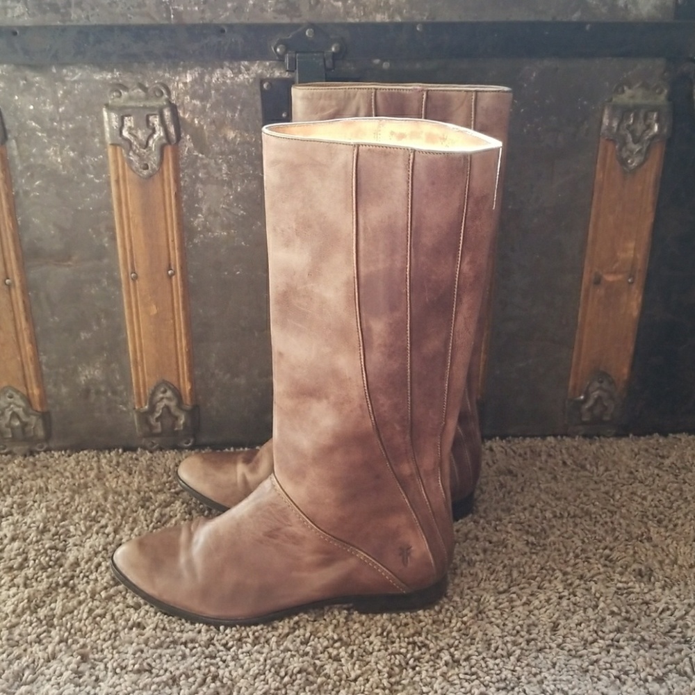 Frye Cindy piping boot